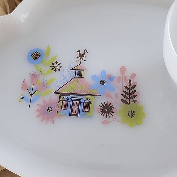 Federal 'Chalet' pattern Snack Set for 4 - Picture 4 of 9